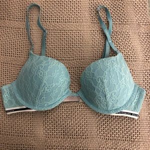 Victoria’s Secret T-Shirt Push Up Bra